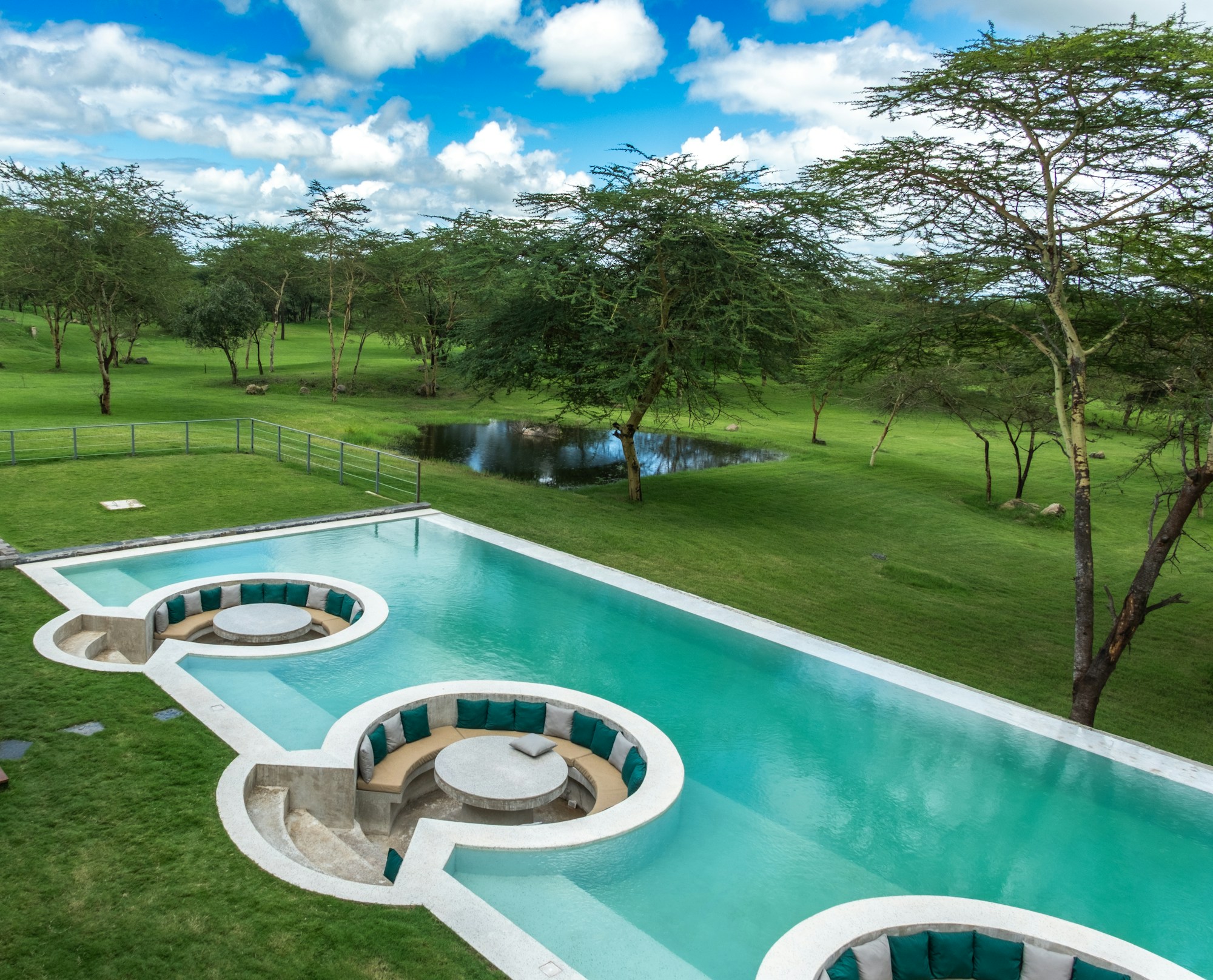 Piscina infinita